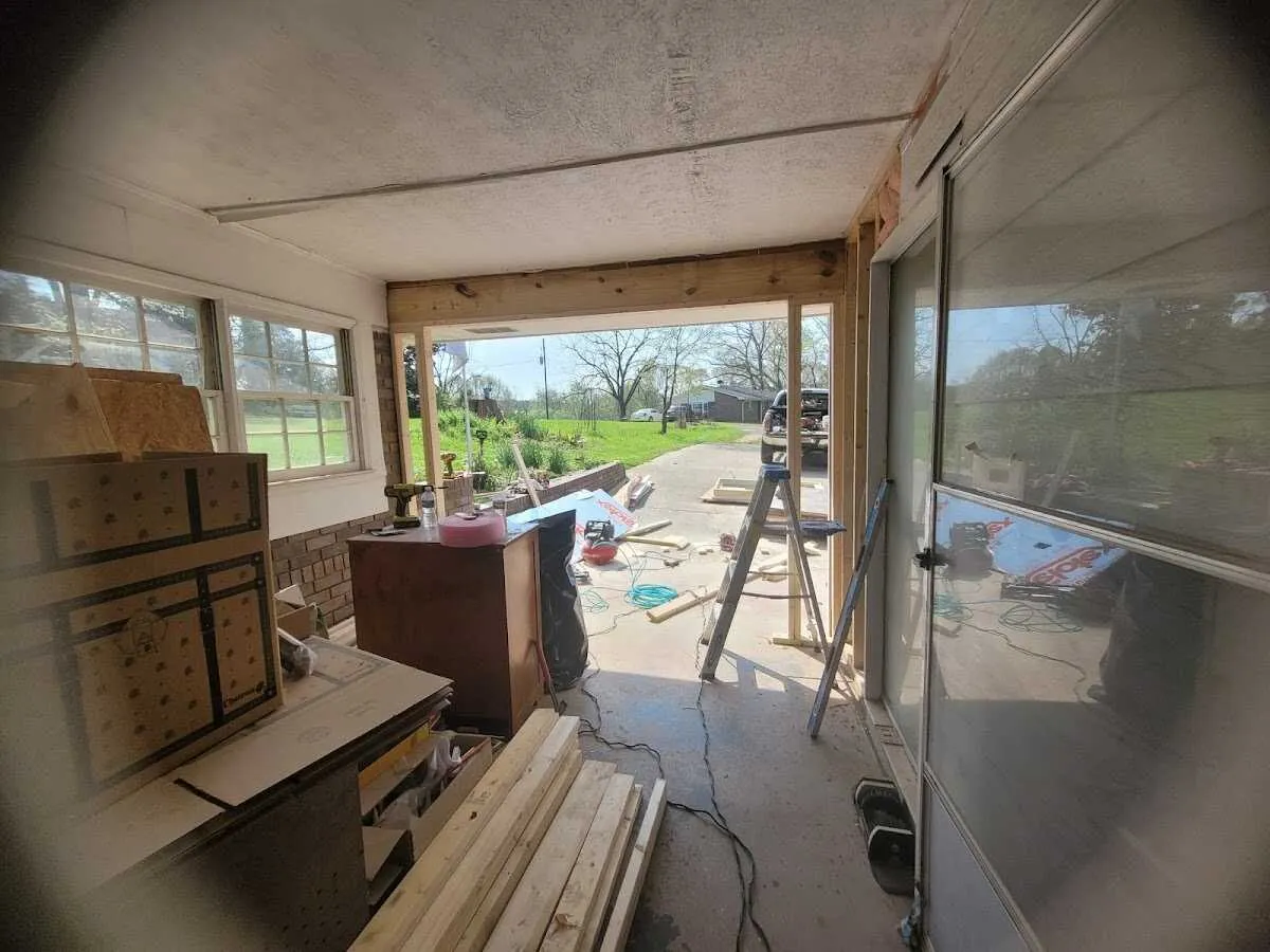 Air movers and dehumidifier for Water Mitigation Services in Kill Devil Hills